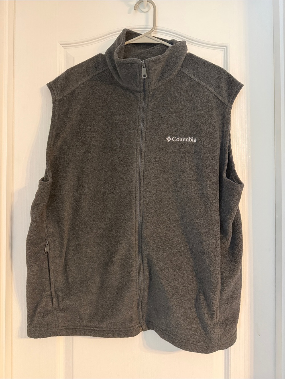 Columbia Men's Charcoal Gray Full-Zip Fleece Vest